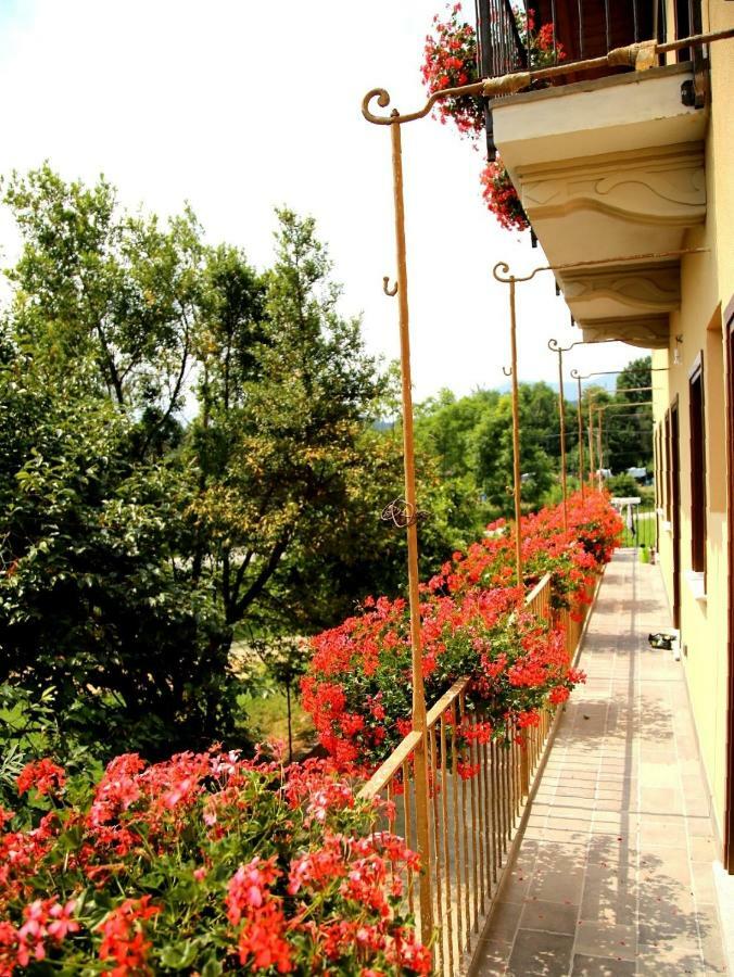 La Bella Dormiente B&B Castellamonte Eksteriør bilde